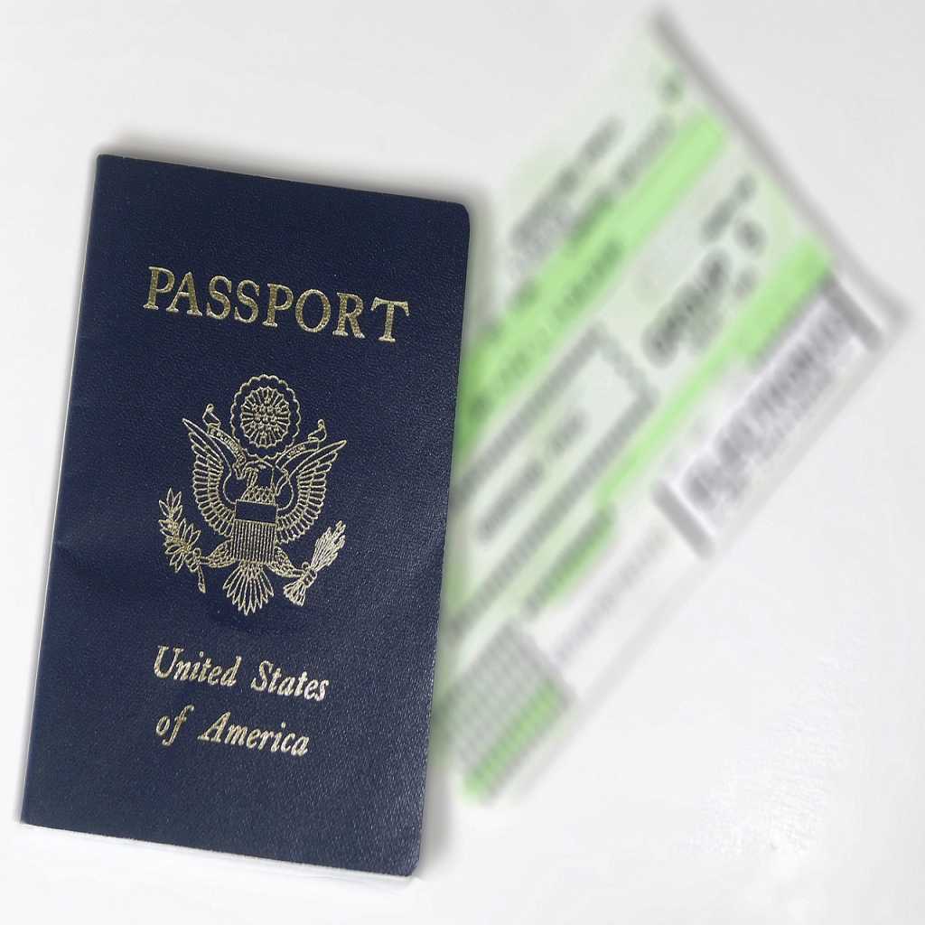 Est-ce que le passeport est obligatoire pour prendre l'avion ?